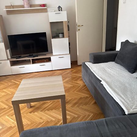 Apartman Fuerte 2 Белград Екстериор снимка