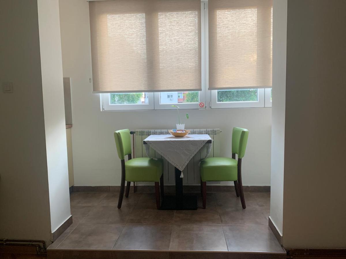 Apartman Fuerte 2 Белград Екстериор снимка